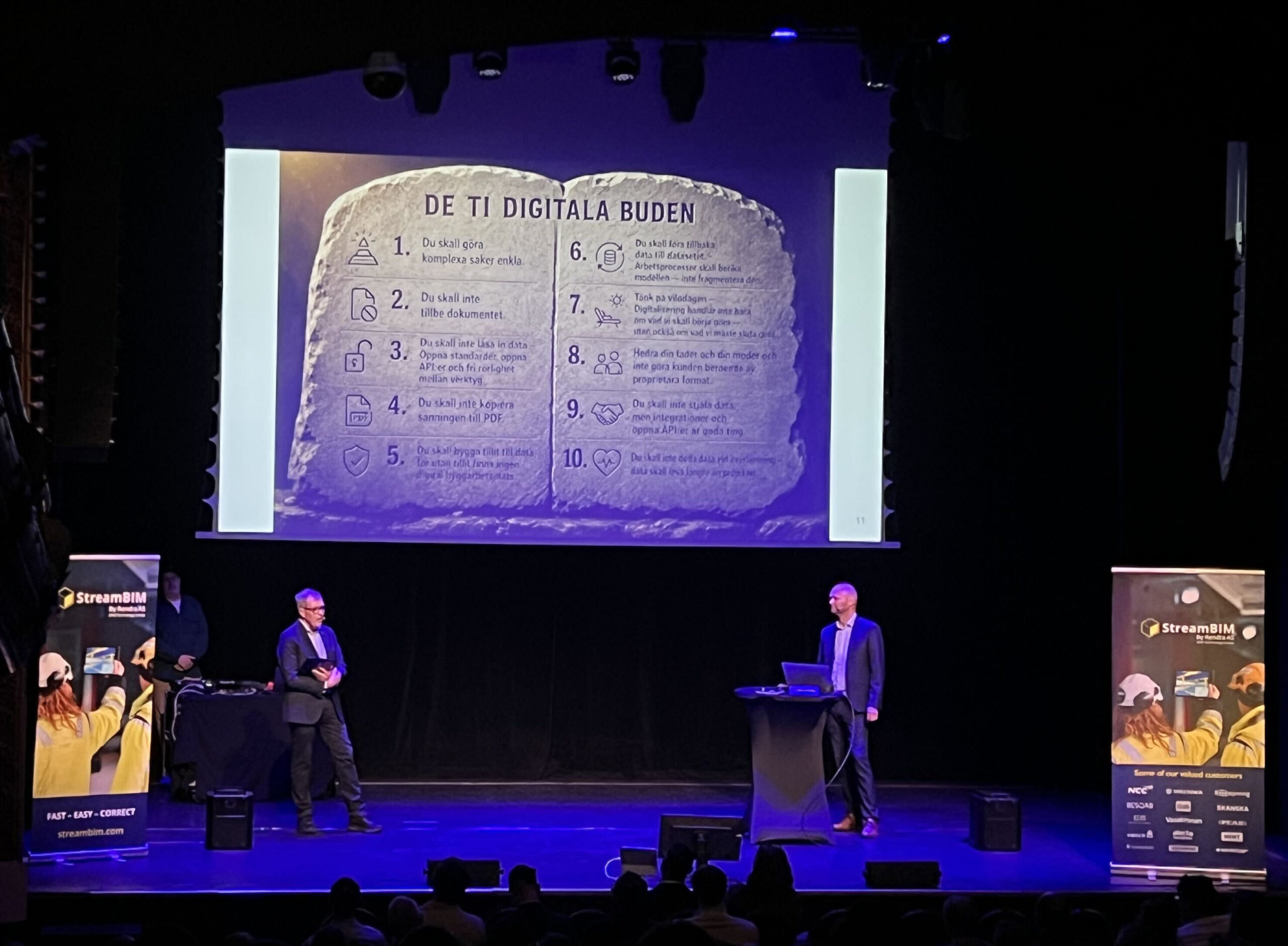 Ole Kristian Kvarsvik presenterar StreamBIM:s tankar kring datadriven BIM, TotalBIM och övergången från dokumentbaserade processer till en enda delad dataplattform under StreamBIM Day i Stockholm.
